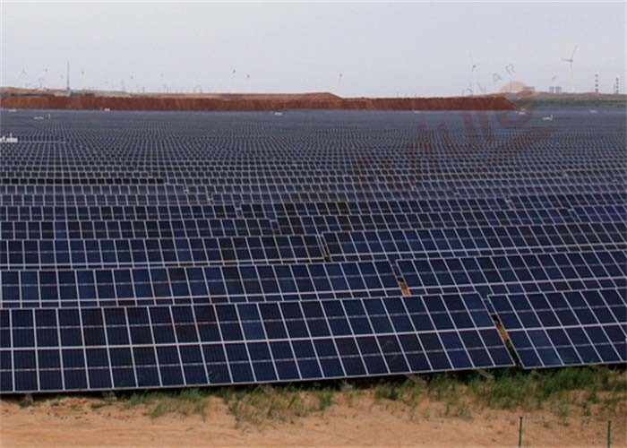 Slew Drive 0.5kWh Solar Panel Tracker Self Cleaning