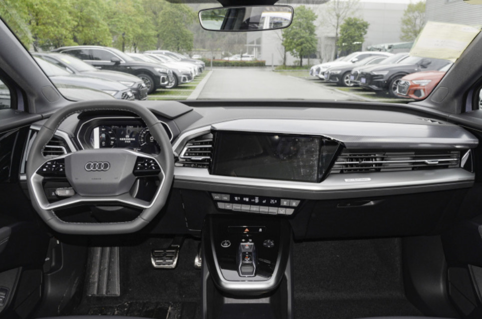 Audi Q4 40 e-tron 2022 Creation xing Edition Pure electric 5 Door 5 seats SUV
