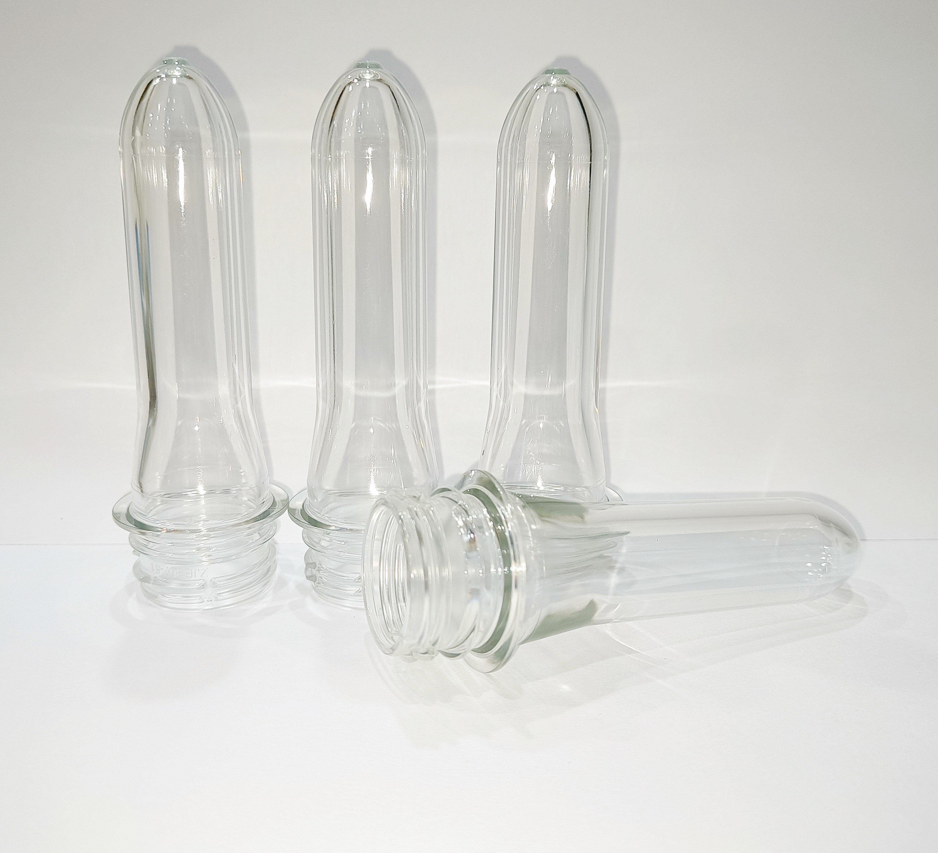 Customized PET Preform 28mm 32mm 38mm 46mm For Water Bottles Food Containers