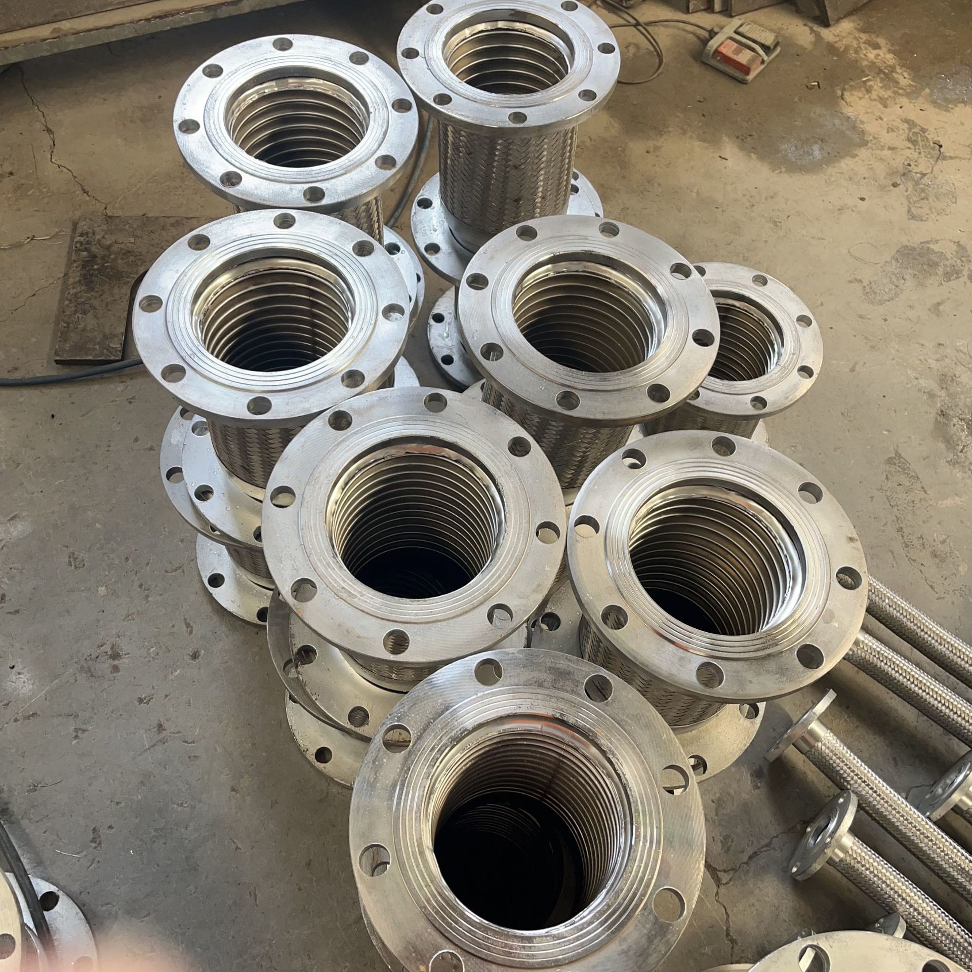 NXF ASTM B435 B572 5754 5798 Alloy X/2.4665/N06002 DN15-1200 Class150-1500lb Flexible Corrugated Pipe Flange