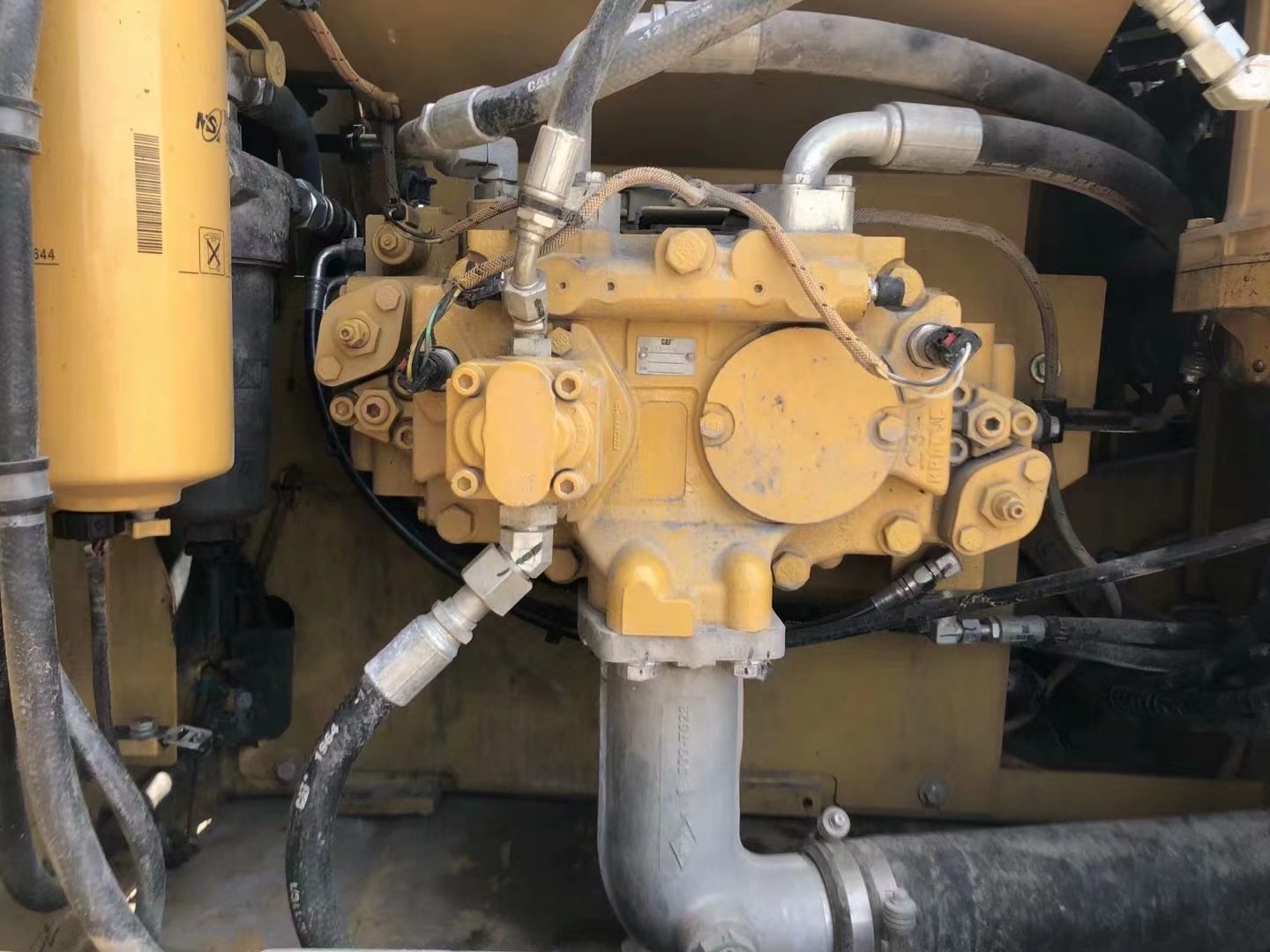 Caterpillar 323D2 used Excavator 410L Fuel Tank 1m³ Large Bucket good quality