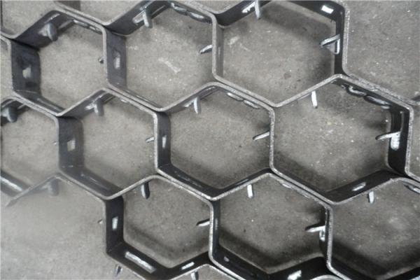 Buy cheap 2.0X20X50mm 310S Hex Mesh Refractory Lining China Manufacturer from wholesalers