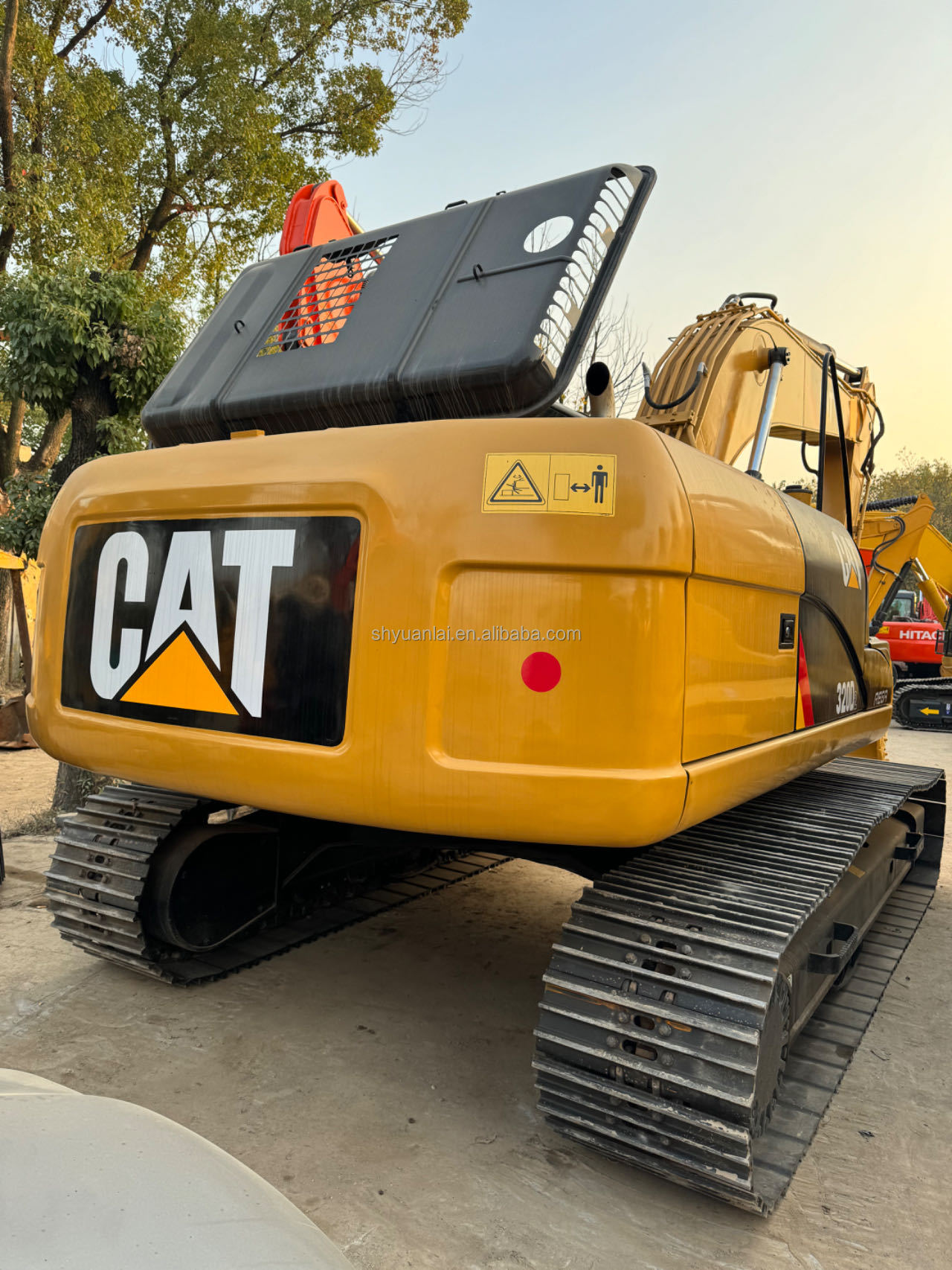 High Work Efficiency 20000 KG Second-Hand CAT320D2 Excavator with 0-2000 Working Hours