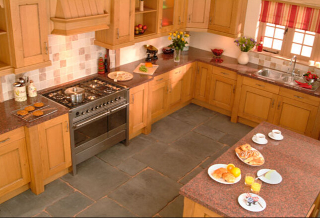 Outdoor G562 Dark Red Granite Stone Tiles , Polished Granite Floor Tiles