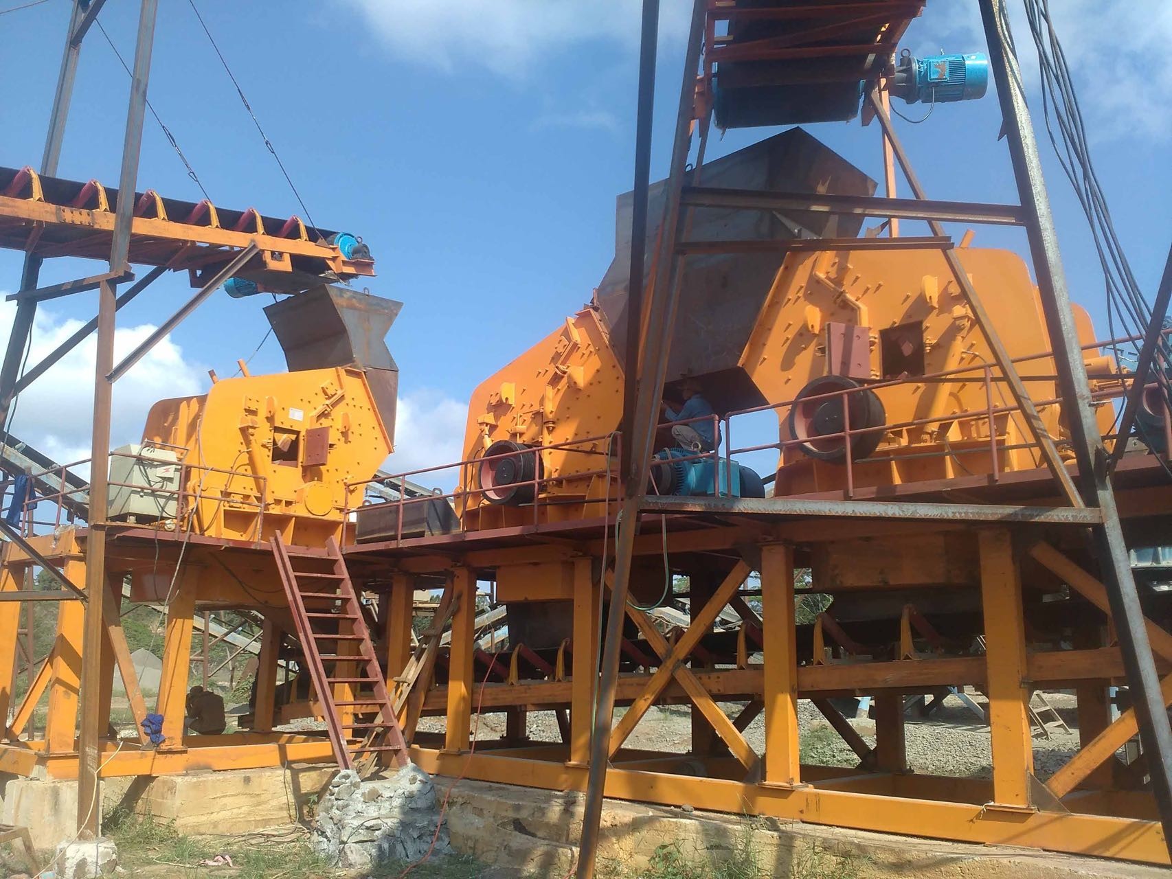 Wear Resistant Impact Stone Crusher For Gold Mining Equipment