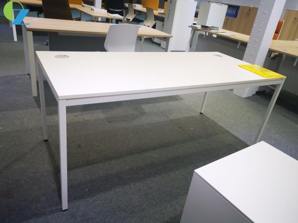 Buy cheap White One Person Manager Computer Office Table Simple Design from wholesalers