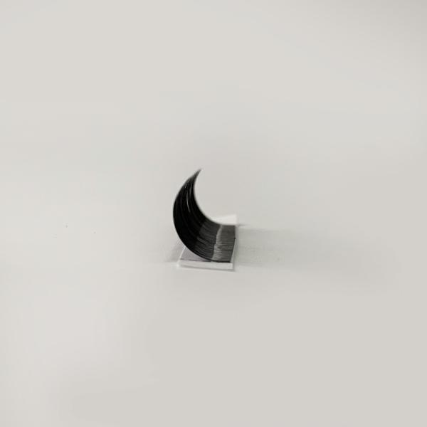 Customized Russian Volume Eyelash Extensions C Curl Type 0 . 05mm Thickness