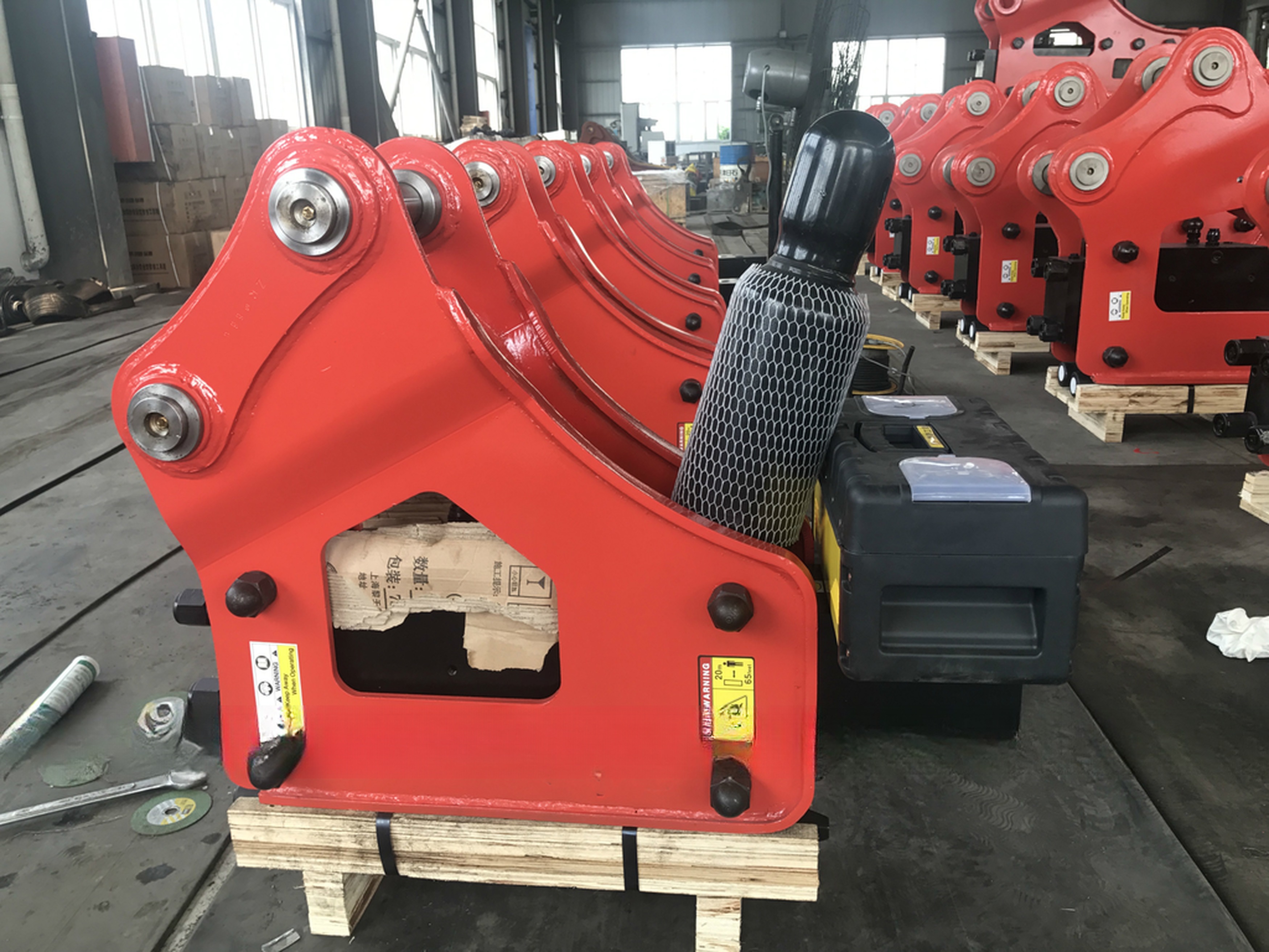 Excavator Hydraulic Breaker Side Type Construction Equipment Rock Hammer SB30/SB40/SB50/SB70/SB81/SB121/SB131/HB20G
