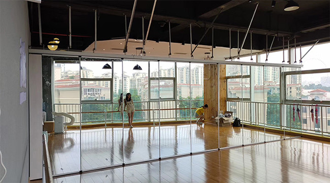Sliding Mirror Glass Movable Wall 65mm With POM Hanging Wheels