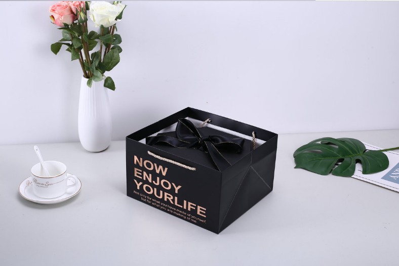 Personalized Cardboard small cosmetic box printing logo gift box with ribbon