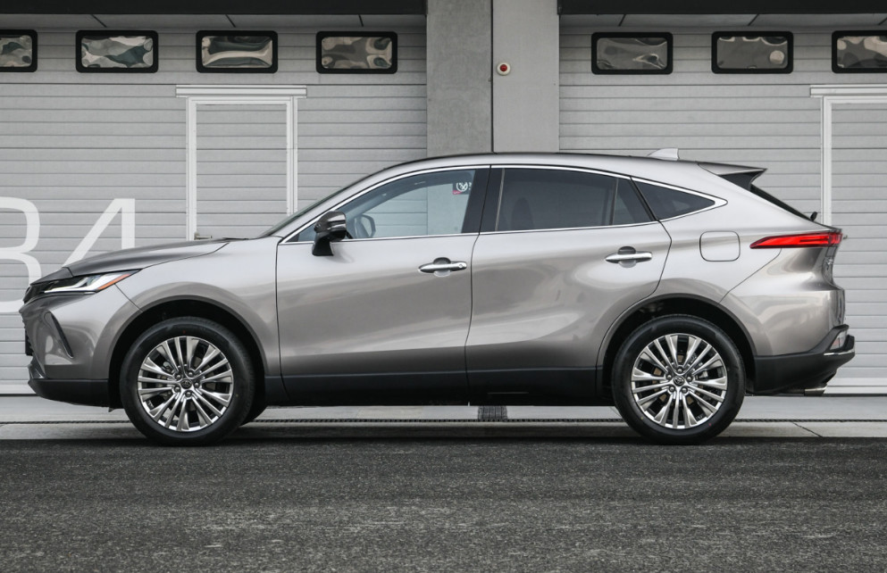 High Performance Toyota Harriver 2022 2.0LCVT 5 Door 5 Seat Middle SUV Specialized Gasoline/Hybrid/Electric Car Exporter