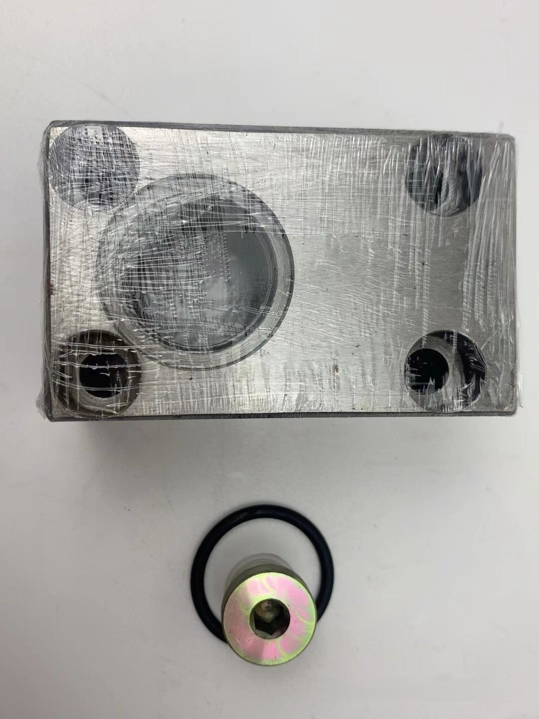 403352 Swing Cylinder Connecting Valve Block New Silver Concrete Pump Spare Parts For Putzmeister Pumps