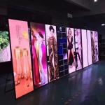 P2.5 Poster Advertising Screen LED Display LED Mirror Display Screen
