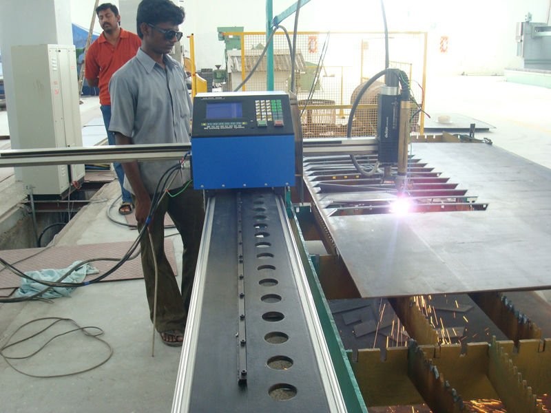 Automatic Metal Cutter Mini CNC Plasma Flame Cutting Machine with light track