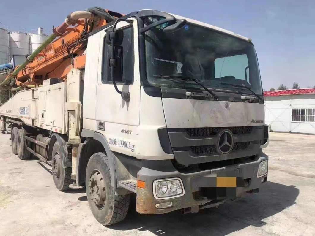 Truck Mounted Concrete Pump Zoomlion 52 Meter Concrete Machine