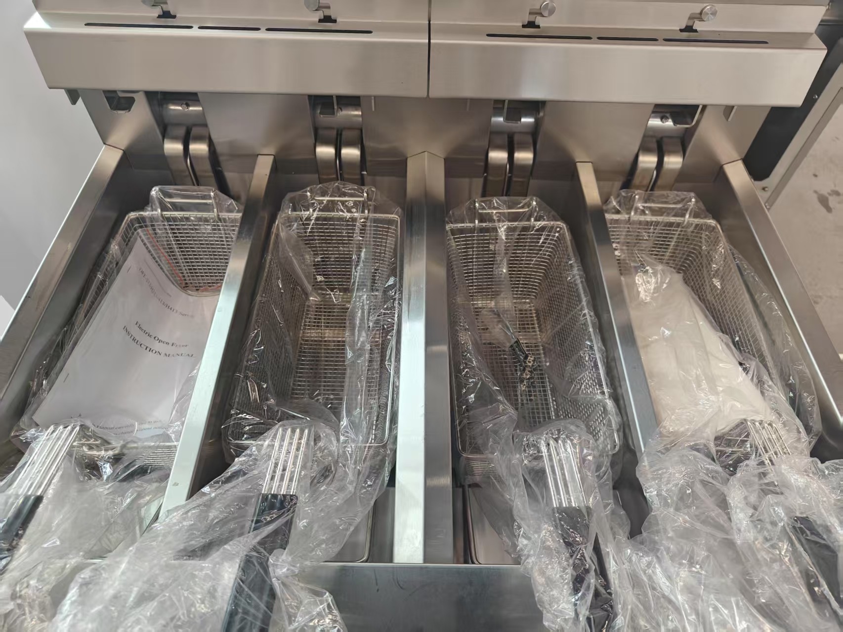 Professional Touchscreen smart panel 4tank 4baskets 28KW 304SUS Electric Chips Open Fryer