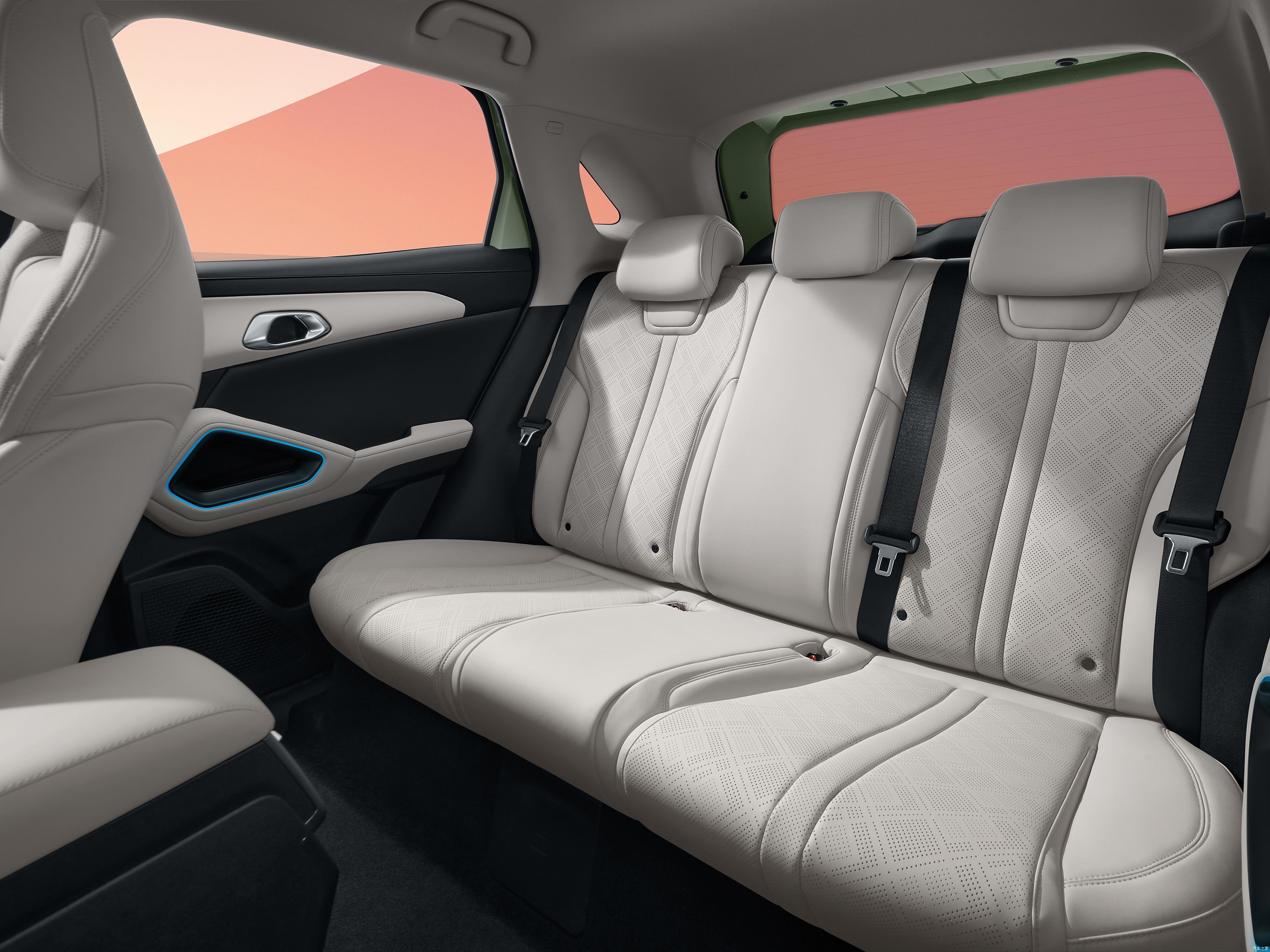2025 BYD Yuan UP. has new smart driving features. Pure electric range of 301KM-401KM. best value for money