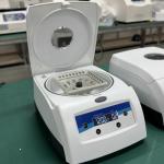 Portable Hematocrit Blood Centrifuge Machine 12000Rpm Mini Size