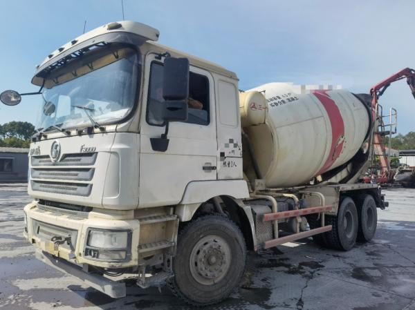 Buy cheap 2017 Cylinder Industrial Concrete Mixer Trucks With High Reliability from wholesalers