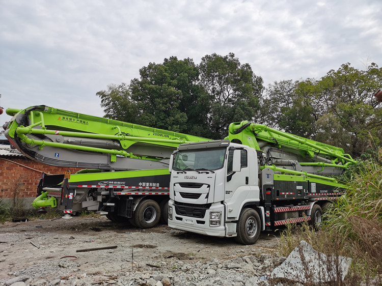 BENZ Chassis Second Hand Concrete Pump Truck 46meter 52m 60m