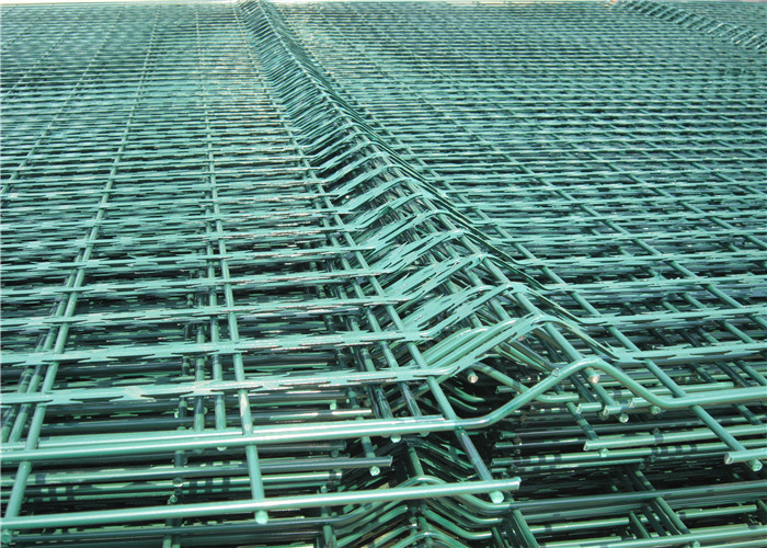 Welded Razor Wire Mesh Fencing Panels With Diamond Hole For African Market