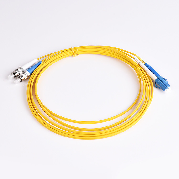 Single Mode SC FTTH Drop Cable Fiber Optic Patch Cord
