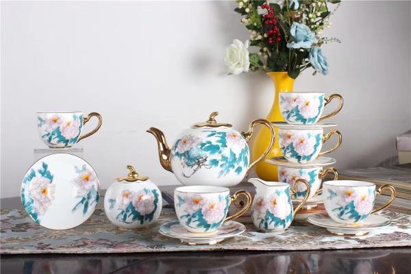 Buy cheap Exquisite Noble 230ml 11cm Height Gilt Porcelain Espresso Coffee Set from wholesalers