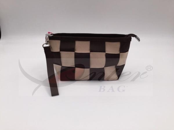 Buy cheap Two Tone Nylon Webbing Travel Cosmetic Bags With Zipper Easy Carrying from wholesalers