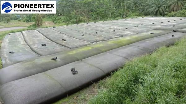 Buy cheap PP WOVEN GEOTEXTILE BAG IN CONTAINER SHAPE FOR DEWATERING / Dewatering Geocontainer from wholesalers