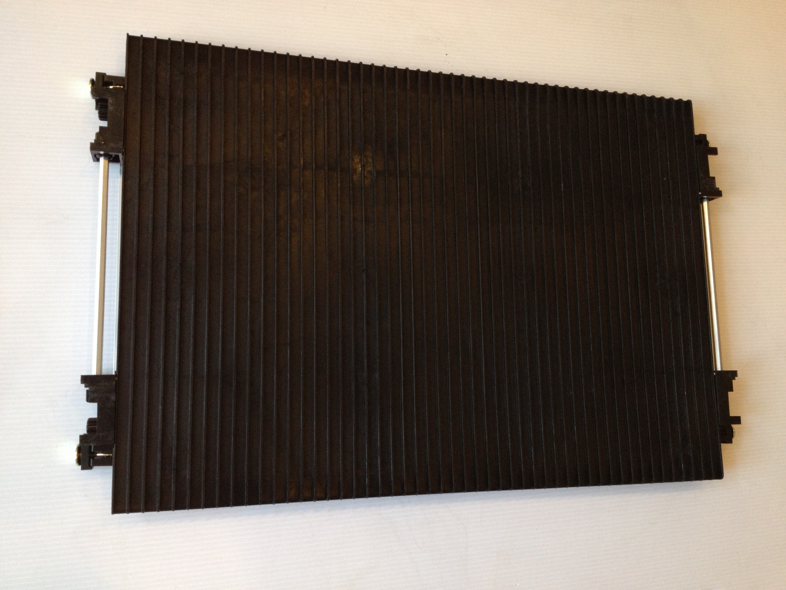 Stable Robust Frame Adjustable Magazine Rack , ESD PCB Racks Conductive Materials Walls