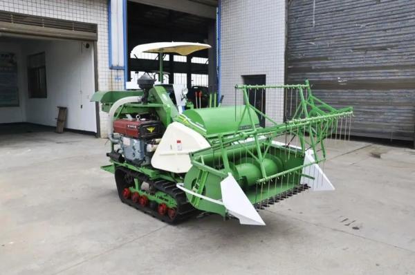 Buy cheap Self Propelled Farm Combine Harvester Light Weight Track Combine Harvester from wholesalers