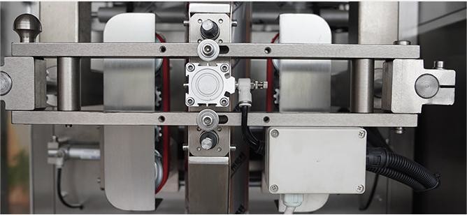 Alumina Ball Desiccant Packaging Machine Silica Gel 4 Hoppers Linear Scale Vertical Packaging Machine