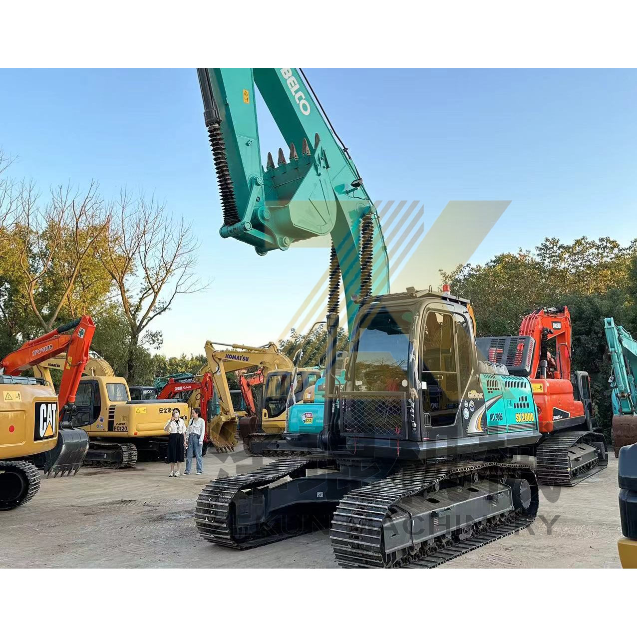 Kobelco SK200-10 SK200-8 Excavator in Good Condition for Construction