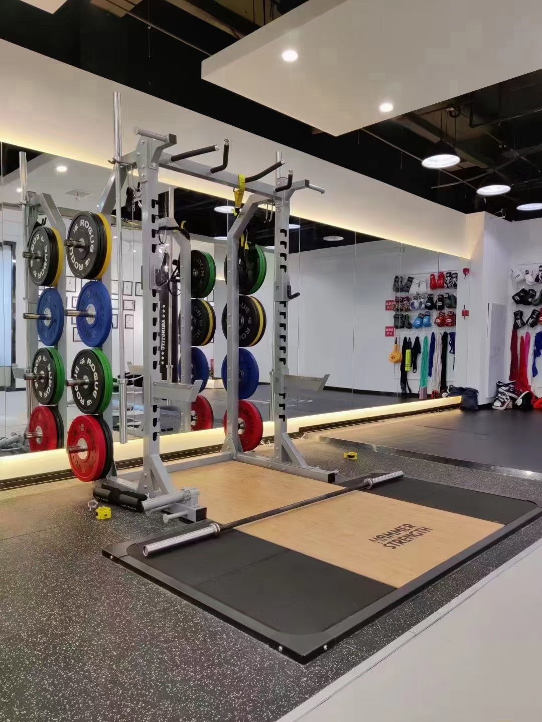 Gym Machine Weightlifting Pull up Eight-door Comprehensive Trainer Multifunction Squat Rack