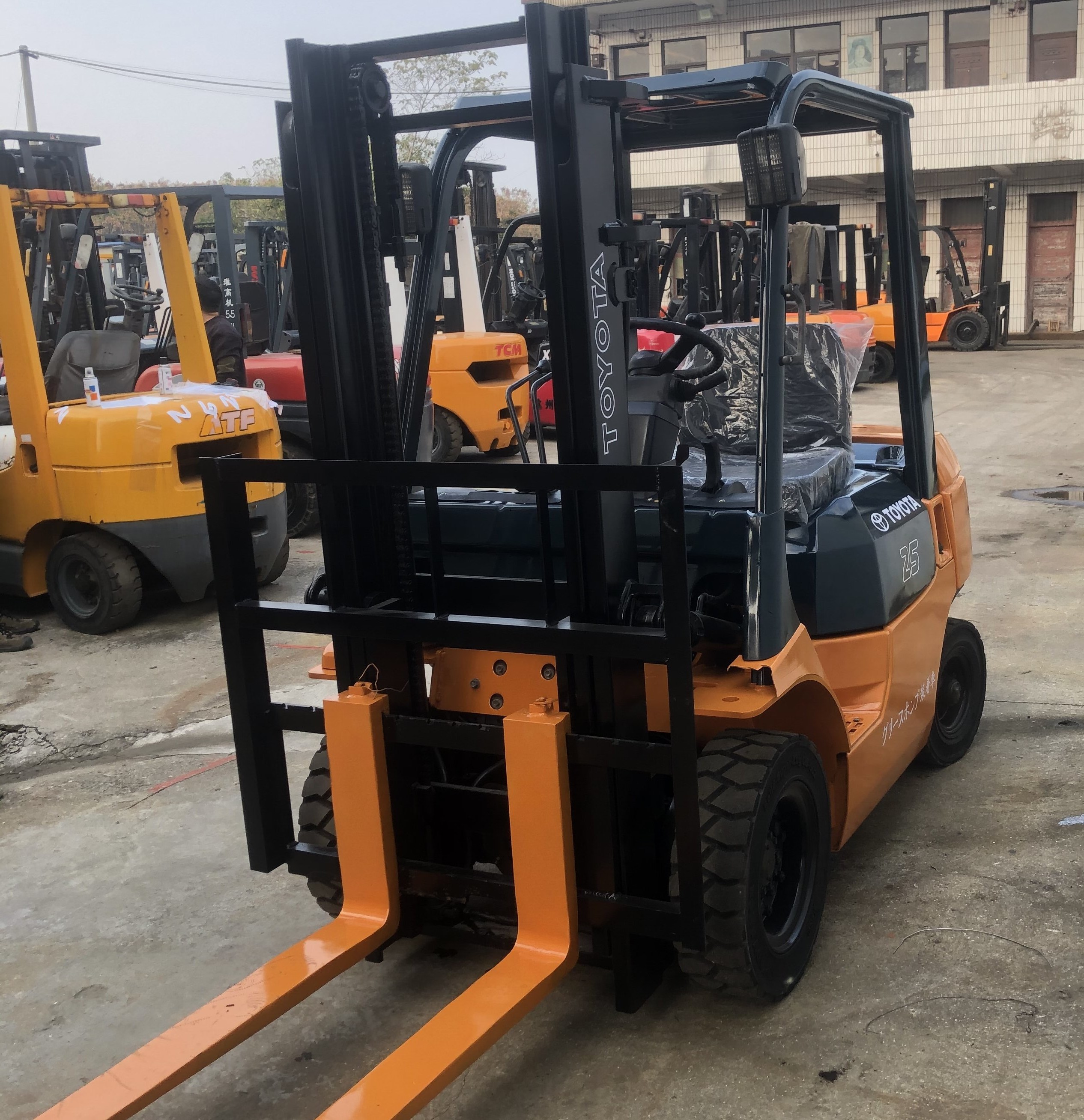 Diesel 2.5 Ton Toyota Forklift Two Stages 3000mm Lifting Height 3m lifting Height