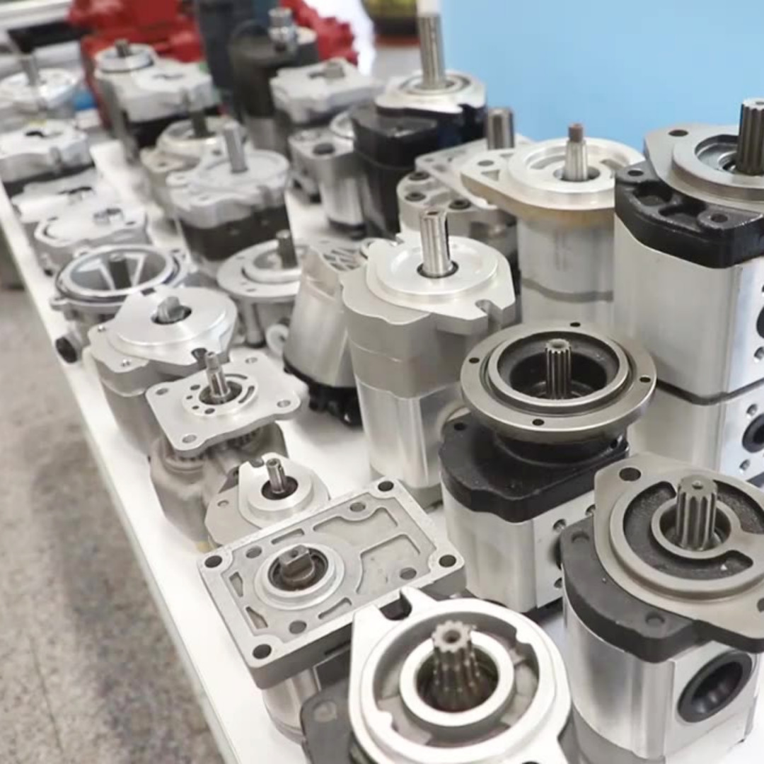 Single Double Triple Pilot Hydraulic Gear Pump High Pressure Transmission Oil Charge Pump