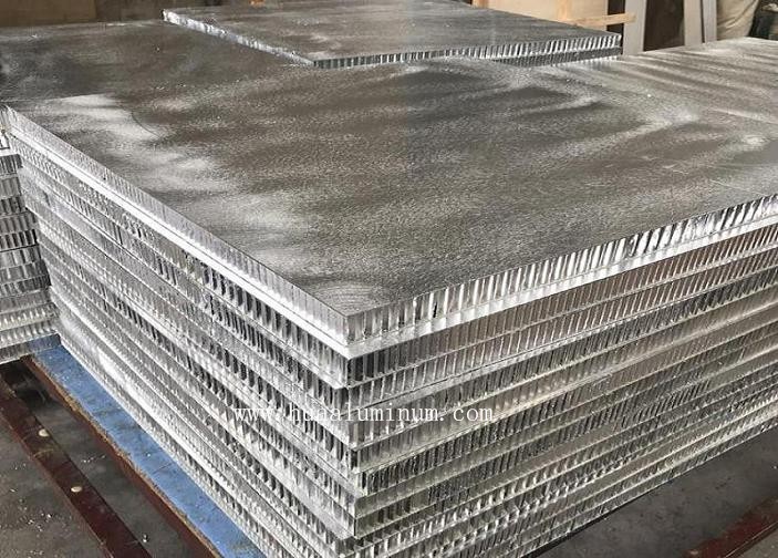 1220x2440mm Honeycomb Aluminium Panel , Mould Proof 25mm Aluminium Sheet