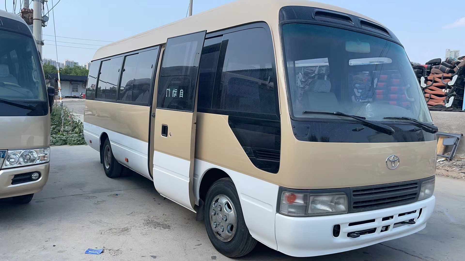 Used and Second hand 26 seats 29 seats Bus Coaster Buses with Emission Euro 3 Optional