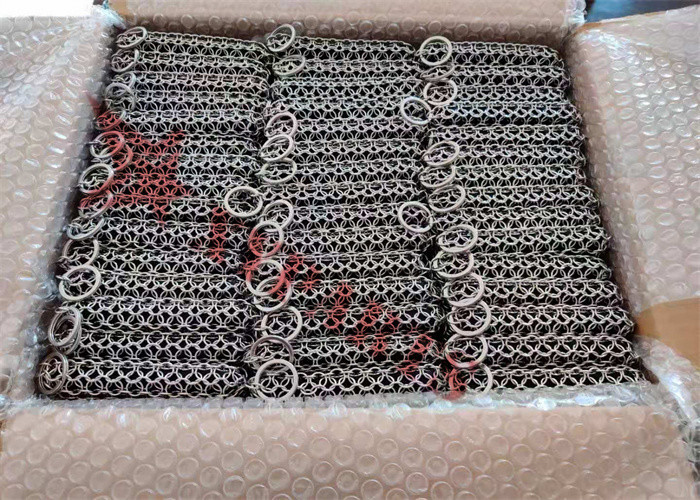 Stainless Steel Silicone Chainmail Scrubbing Pad For Cast Iron Skillets Cleaning
