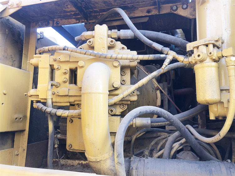 Used Caterpillar 330BL Excavator for Construction 30 Ton Made in Japan Good Condition