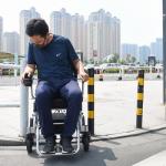 Brushless Motor 180Wx2 Power Wheelchair With Rigid PU Tyre Aluminum Alloy