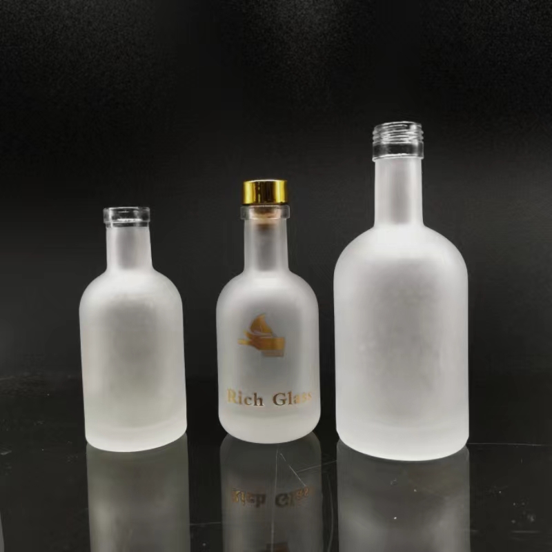 Customized 500ml 750ml Clear Glass Whiskey Bottles for Bar Wine Customized Custom Make