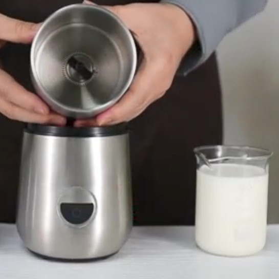 2 in 1 Detachable Custom Coffee Grinder SUS 304 Whisk Milk Foam Grind Milk Frother