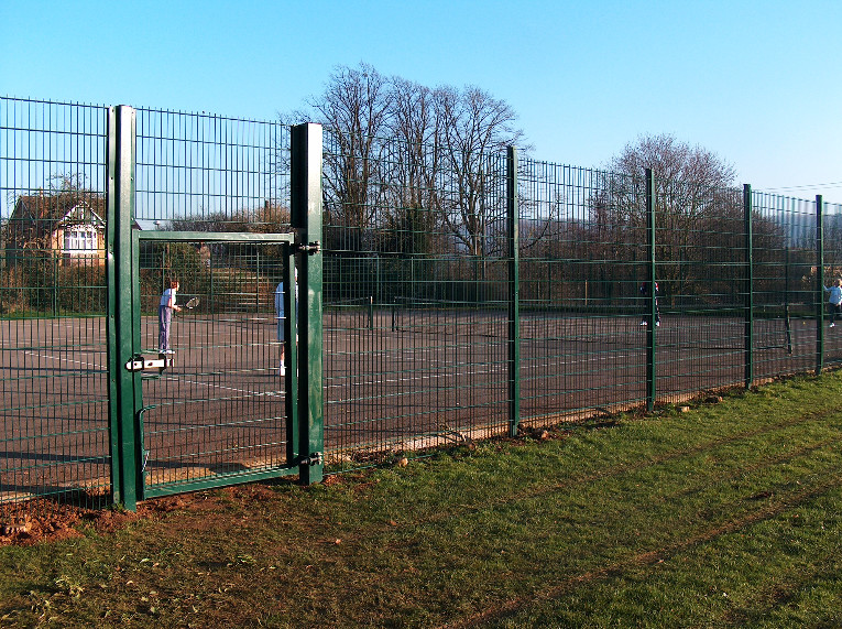 Stretching 2.2m Wide PVC Coated Wire Mesh Panels Weather Proof