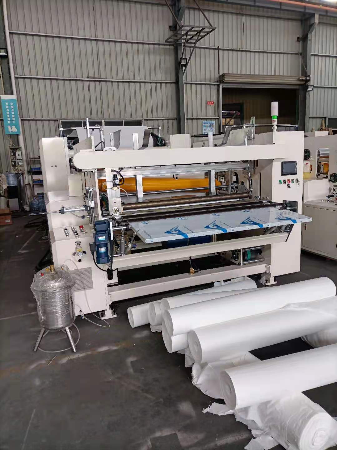 4kw Roller Toilet Paper Rewinding Machine 1750mm width Kitchen Towel Machine