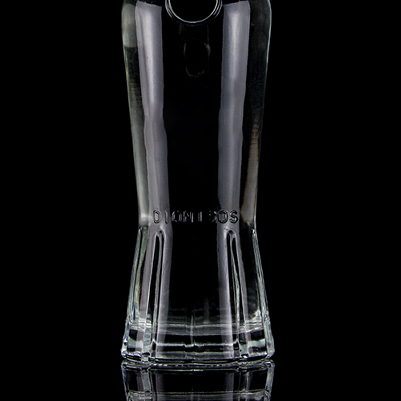 500ml700ml750ml Clear Whiskey Bottle with Super Flint Glass Custom Carved Unique Design