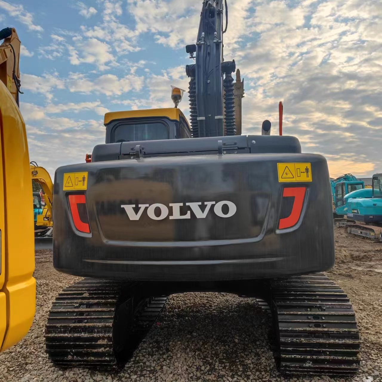 Hydraulic Used Excavator Original VOLVO EC140 Diggers 14 Ton