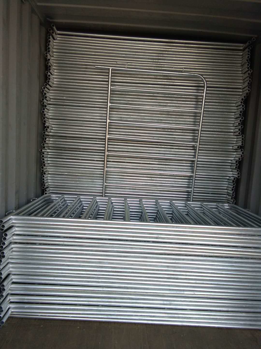 Hauler Models 1/72 MOBILE BARRIERS for temporary crowd control barriers