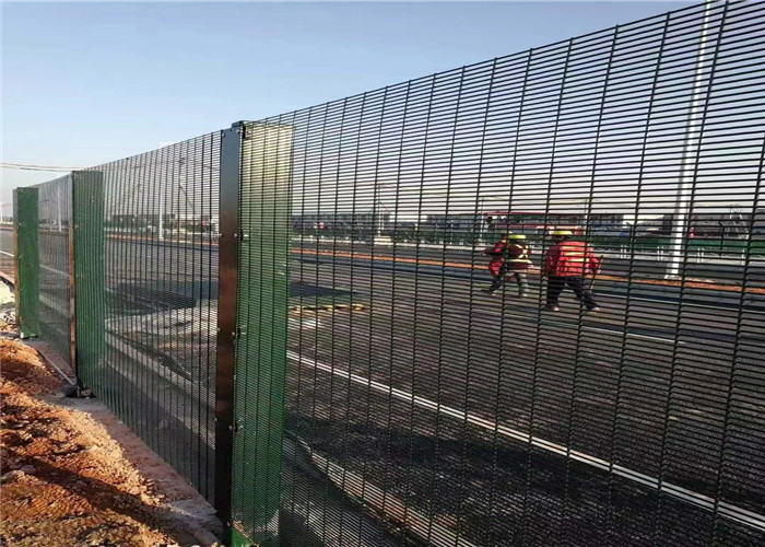 358 Prisons And Secure Hospitals Security Wire Mesh Fence Panels Durable Easily Assembled