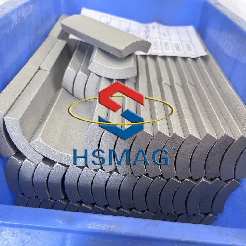 HSMAG Electroplate Arc Cuboid SmCo Magnet Permanent High Temp Arctic Red